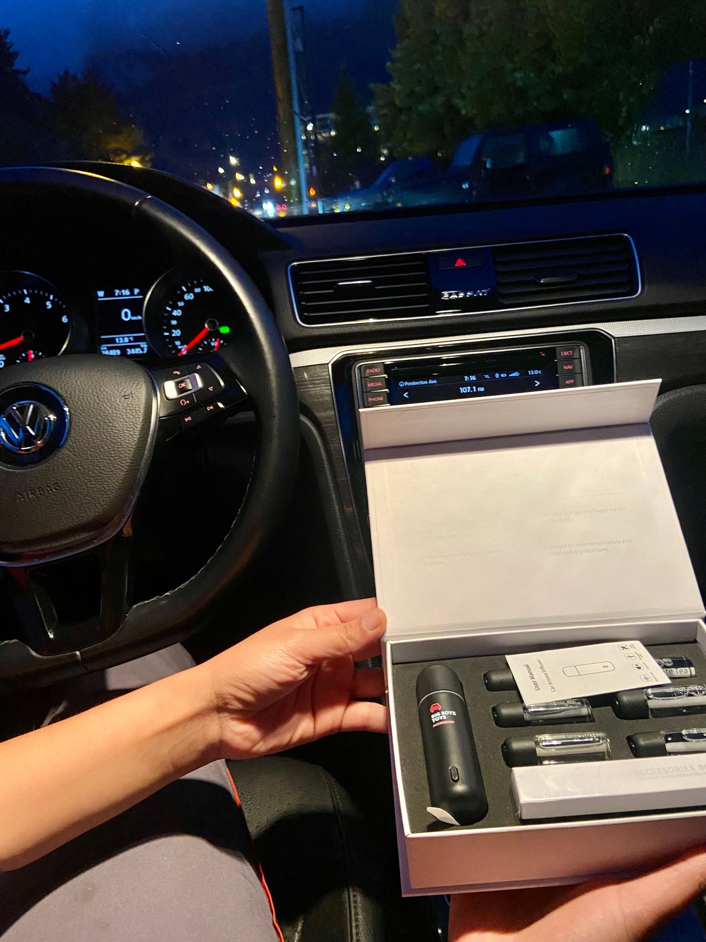 Waterless car aroma oil diffuser v1