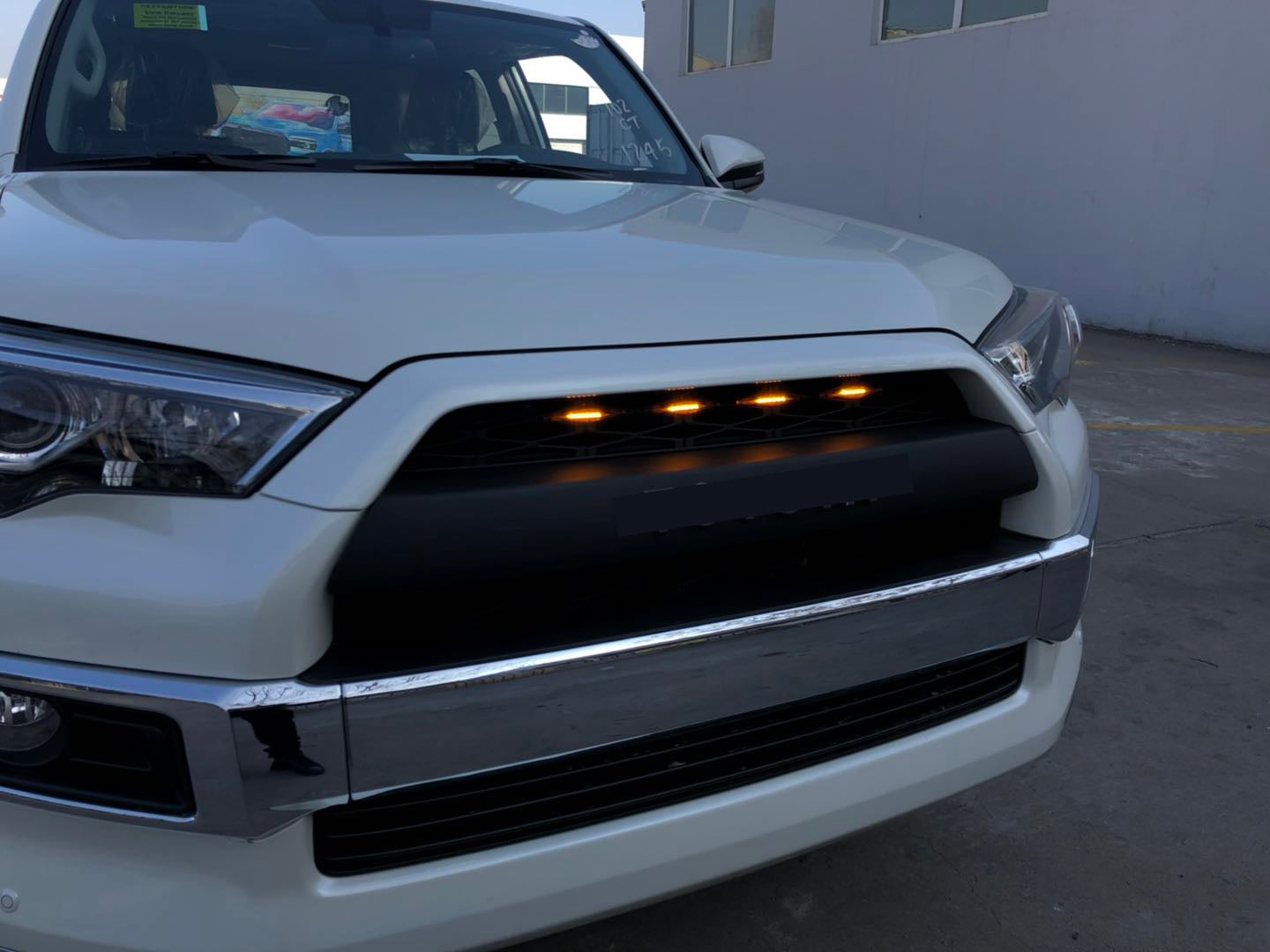 Toyota 4runner front bumper grille