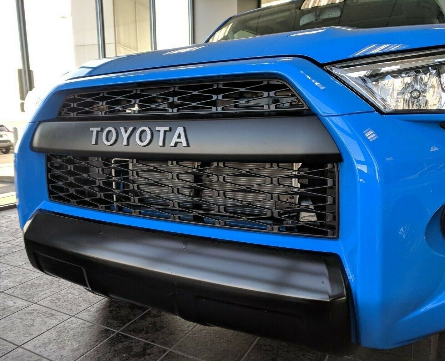 Toyota 4runner front bumper grille